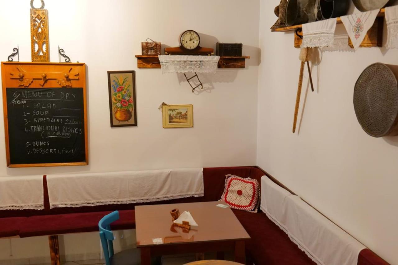 סרנדה Hotel Veli מראה חיצוני תמונה