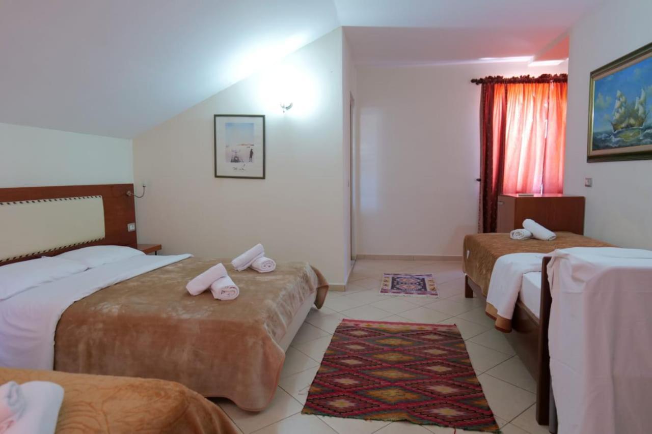 סרנדה Hotel Veli מראה חיצוני תמונה