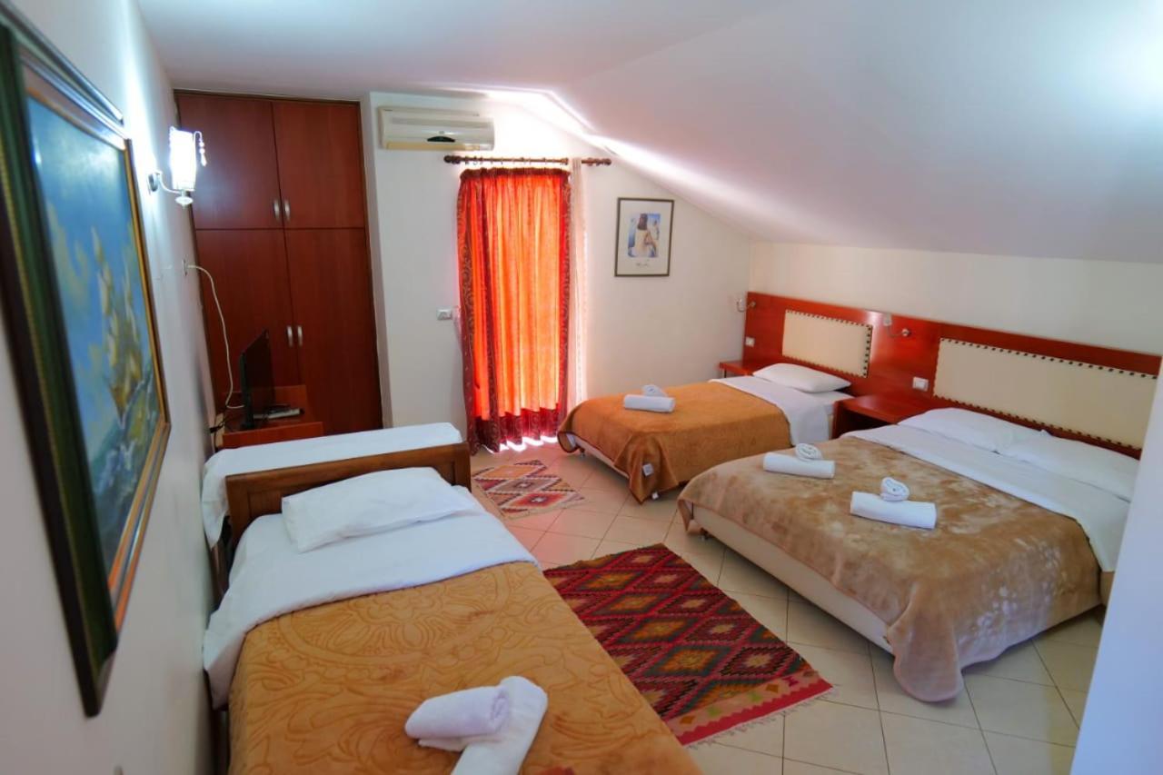 סרנדה Hotel Veli מראה חיצוני תמונה