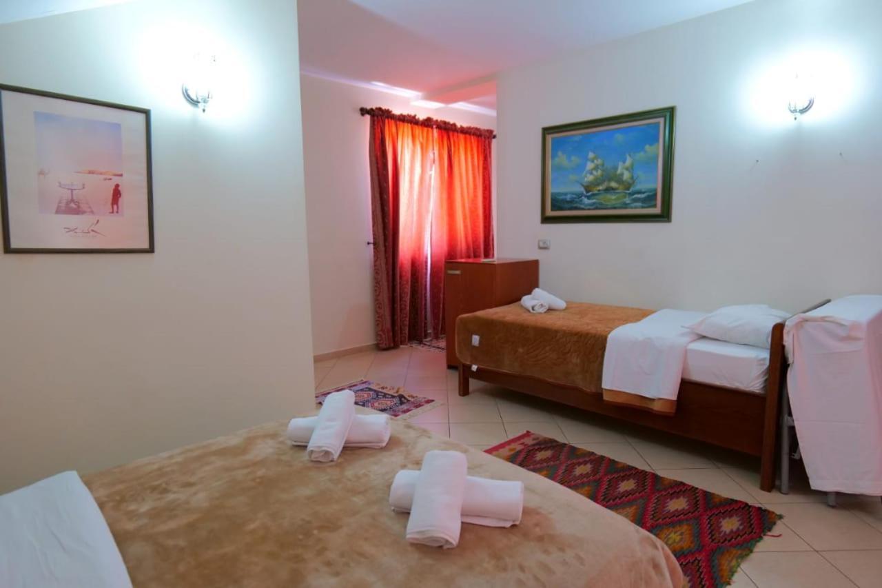 סרנדה Hotel Veli מראה חיצוני תמונה