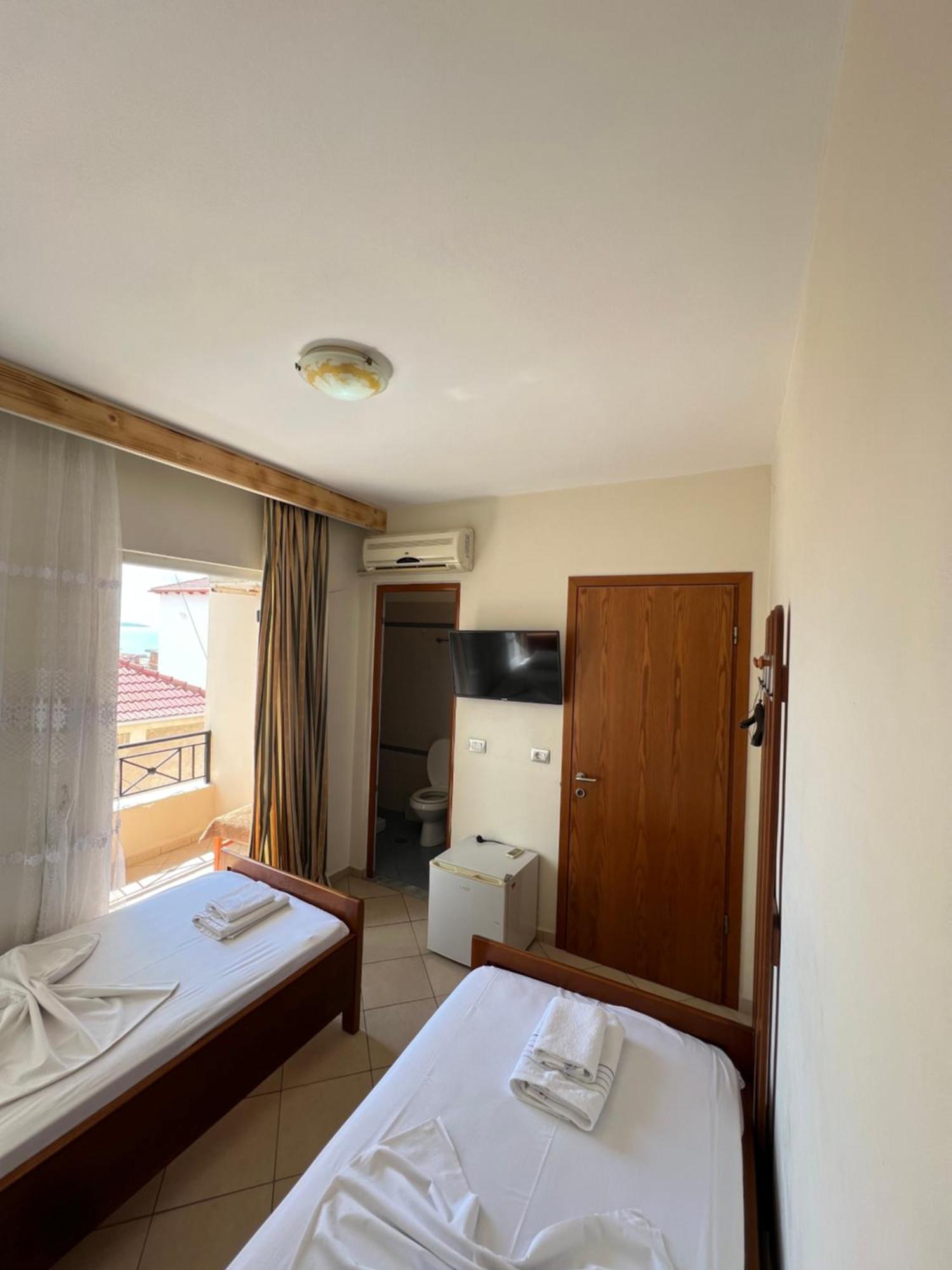 סרנדה Hotel Veli מראה חיצוני תמונה
