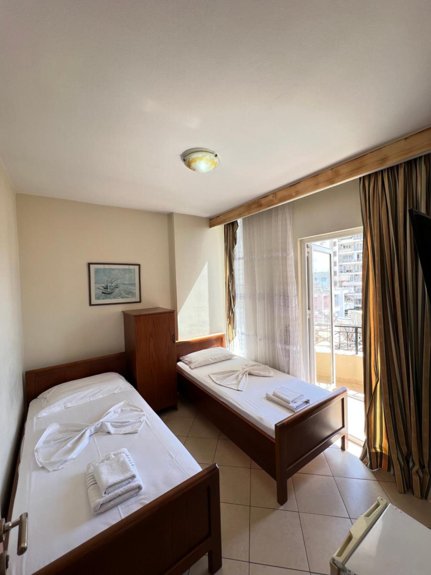 סרנדה Hotel Veli מראה חיצוני תמונה