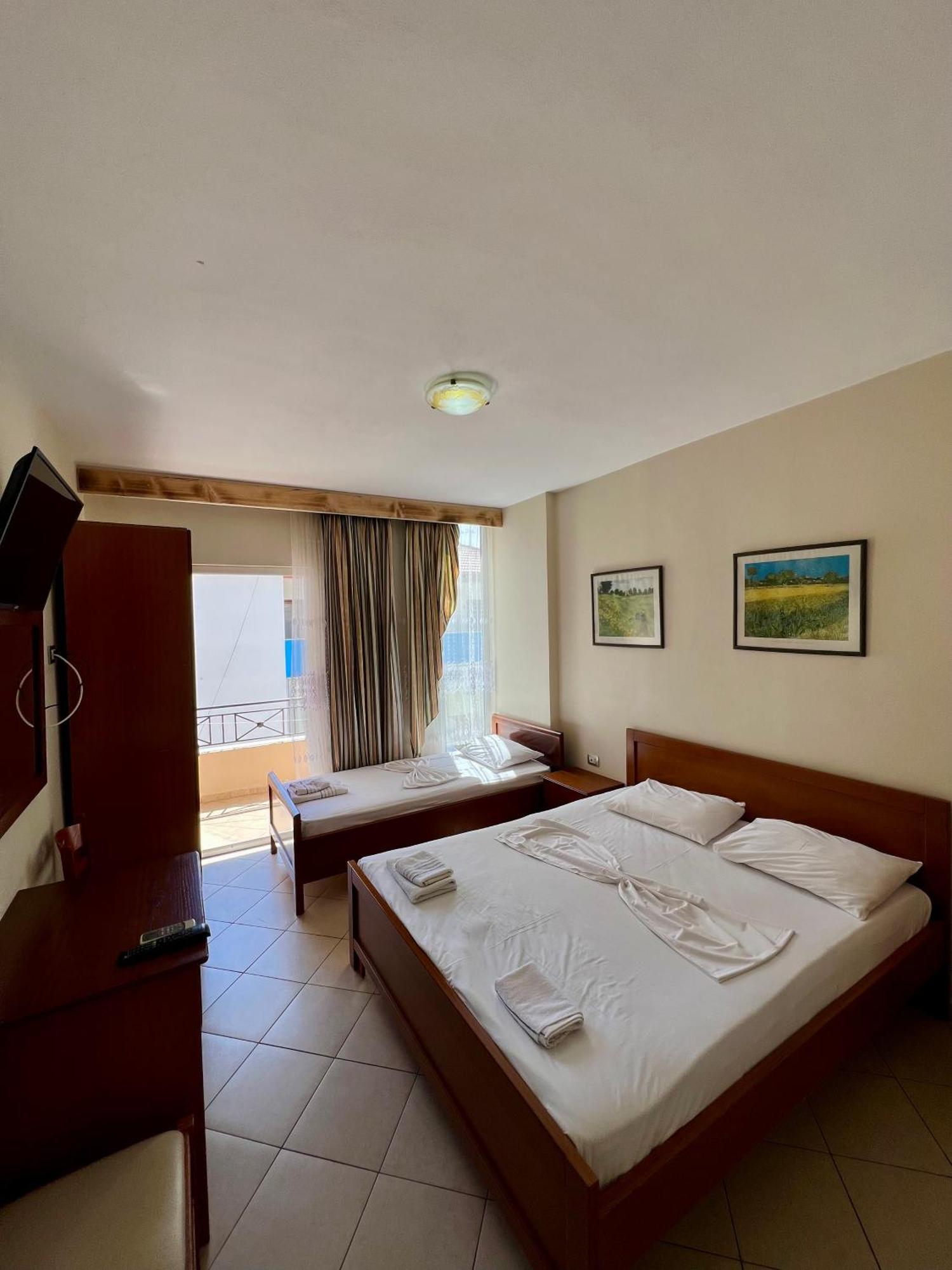 סרנדה Hotel Veli מראה חיצוני תמונה