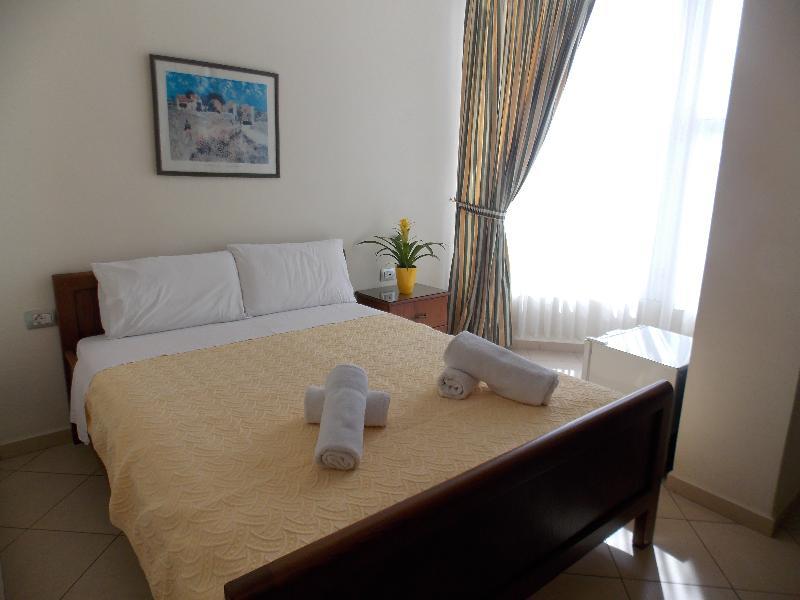סרנדה Hotel Veli מראה חיצוני תמונה