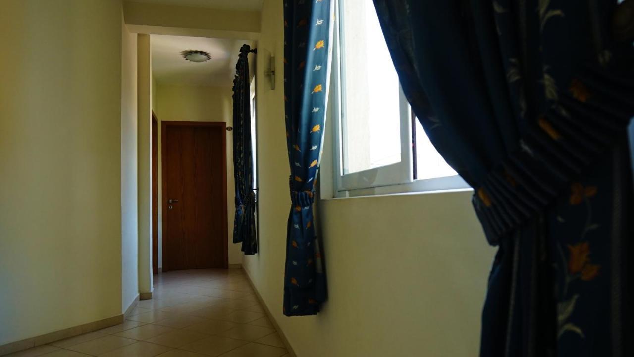 סרנדה Hotel Veli מראה חיצוני תמונה