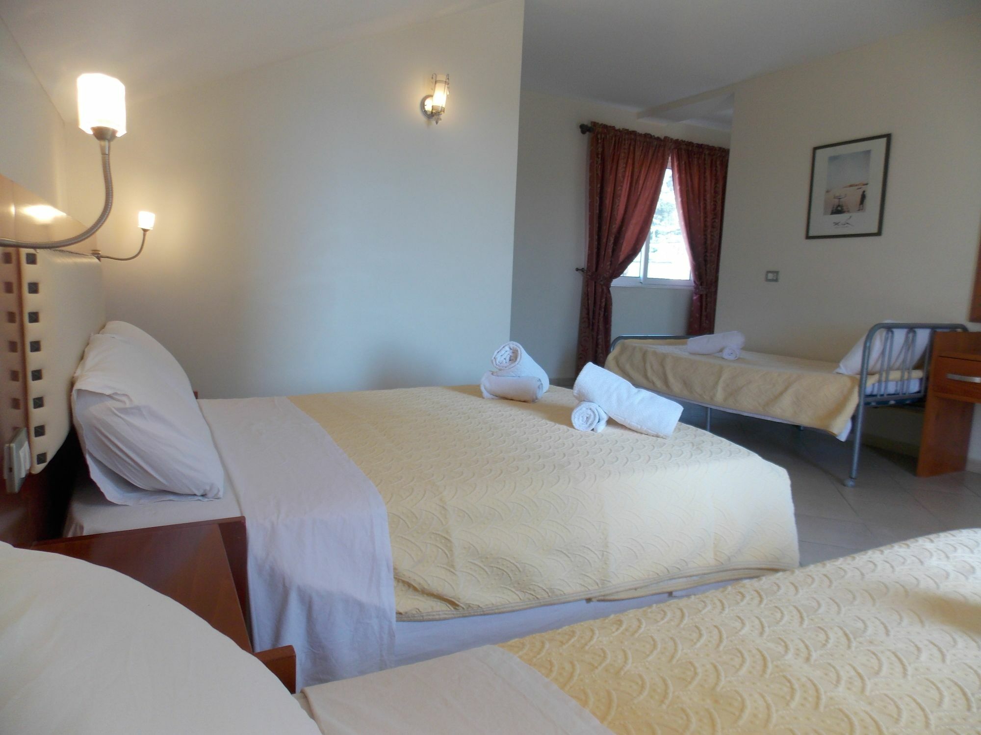 סרנדה Hotel Veli מראה חיצוני תמונה